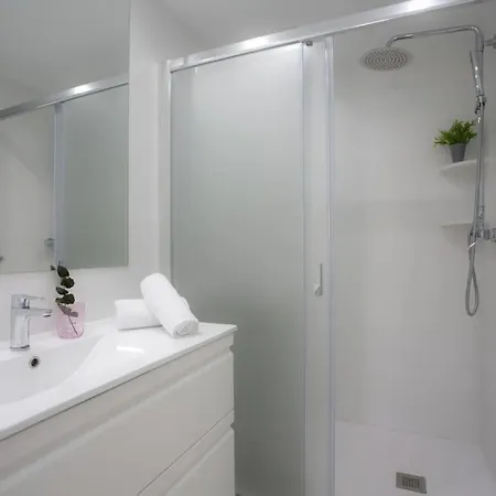 Singularstays V Apartment *